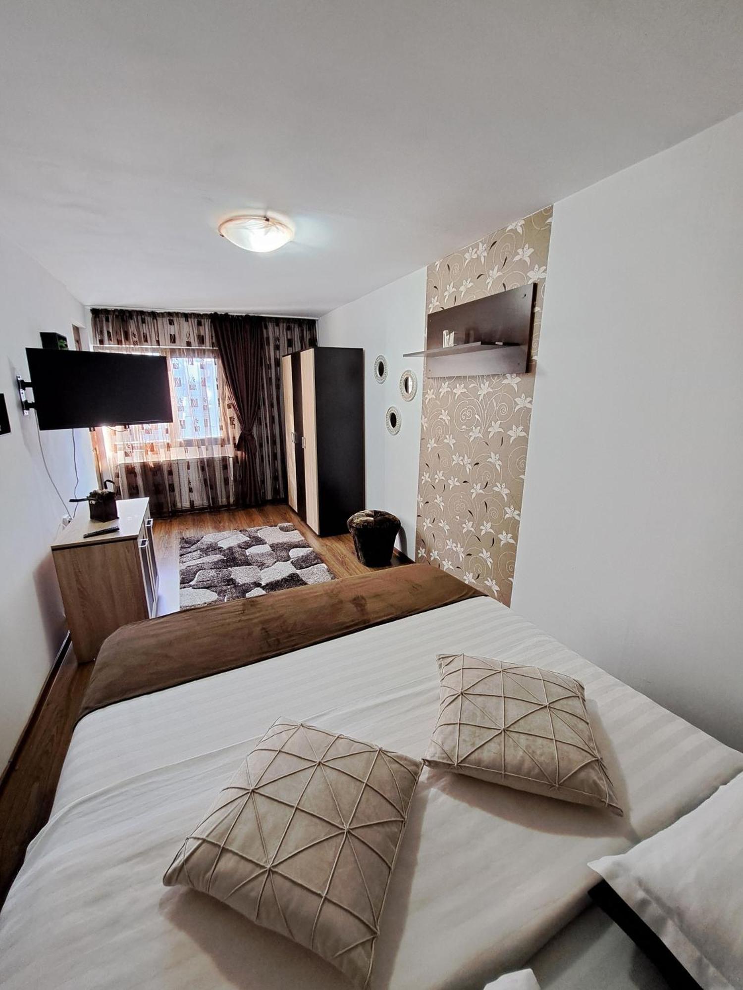 Shelby Accommodation -Adult Only- Sinaia Exterior photo