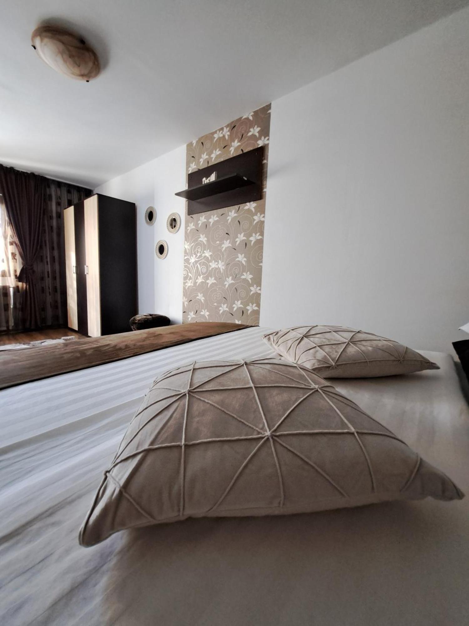 Shelby Accommodation -Adult Only- Sinaia Exterior photo