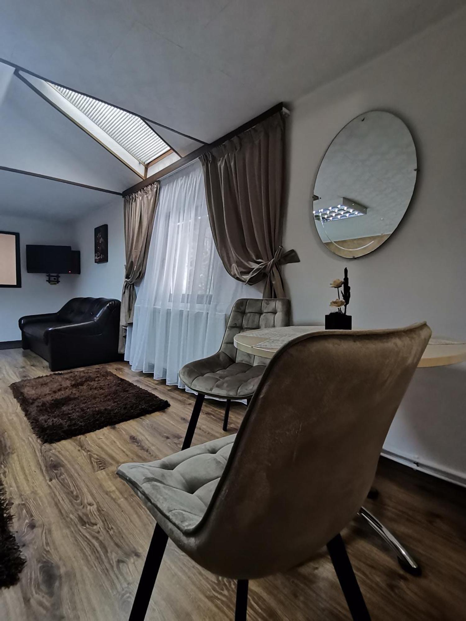 Shelby Accommodation -Adult Only- Sinaia Exterior photo