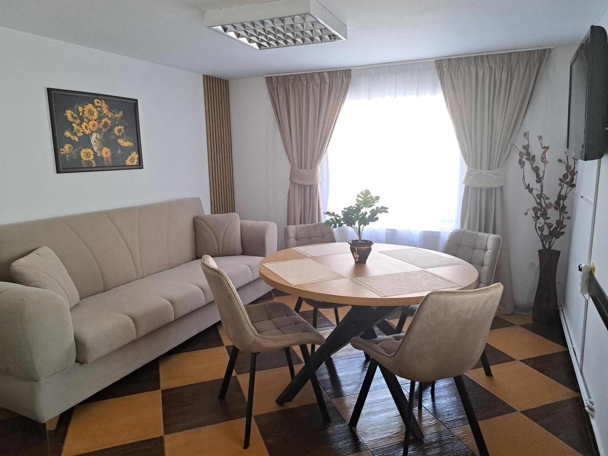 Shelby Accommodation -Adult Only- Sinaia Exterior photo